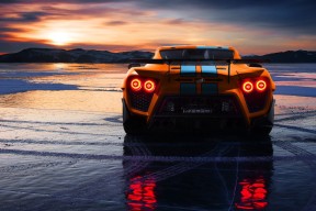 Kaiyun官方登录入口-巴雷特：全黑队的进攻引擎，凭借精准传球和快速反击带领球队破敌