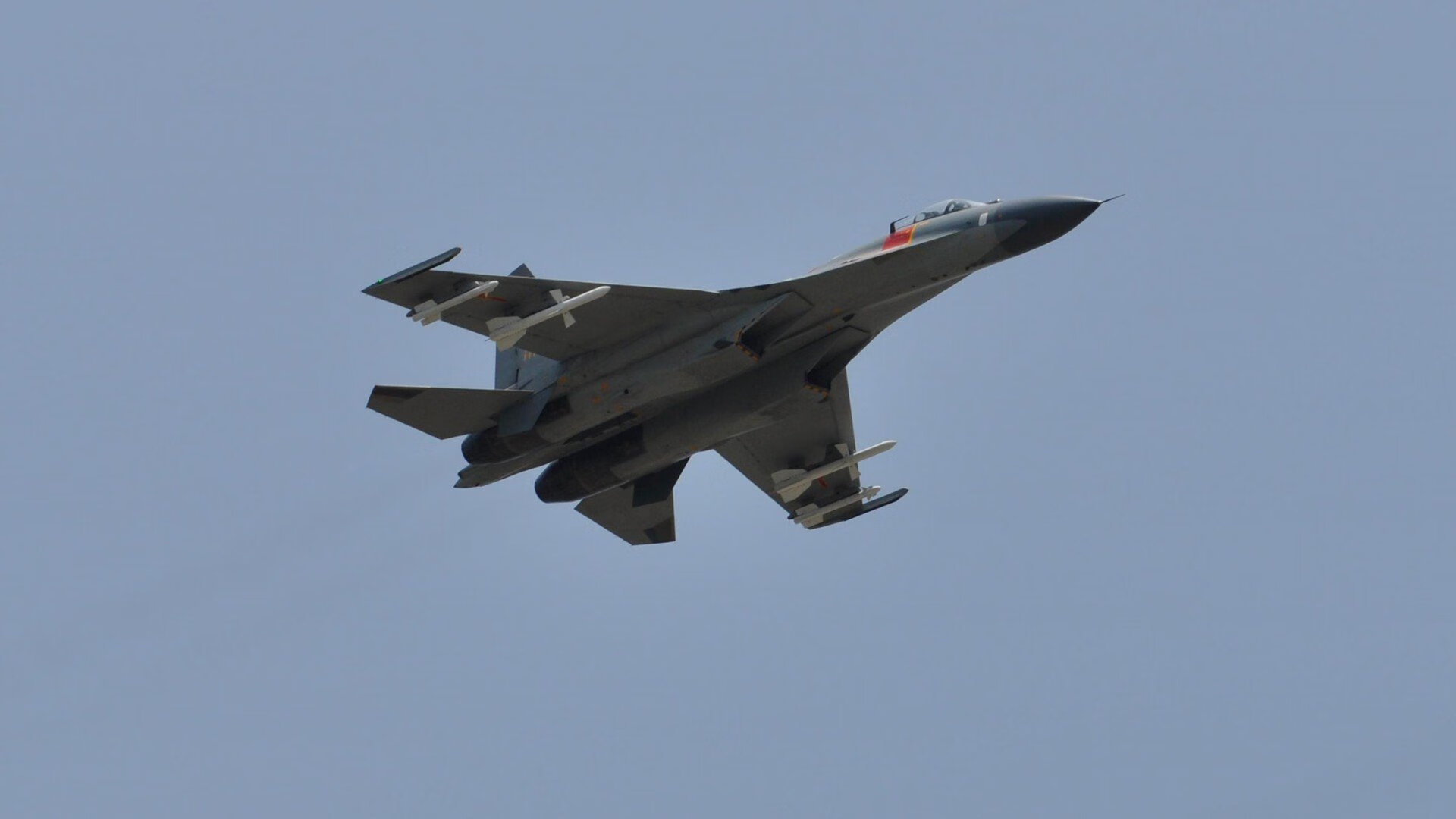 自由泳突尼斯选手挑战个人极限,自由泳突破30秒