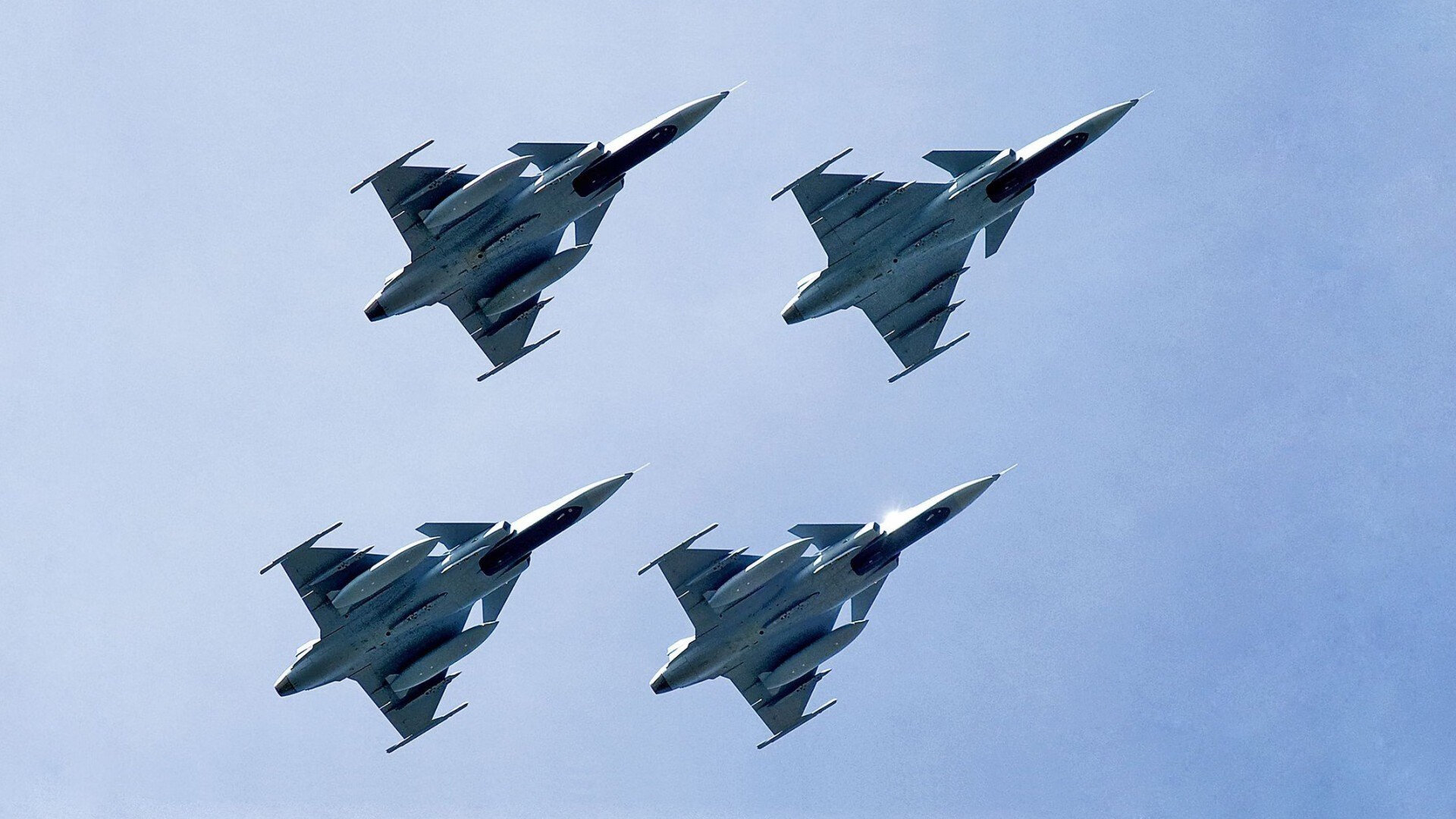 英超激烈竞争,豪门纷纷发起冲击